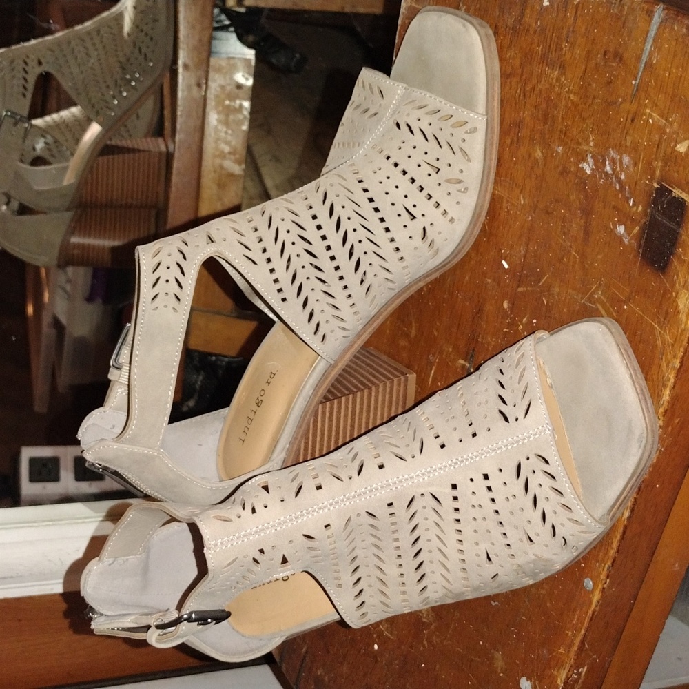 Lightly worn Indigo Rd. Sandals